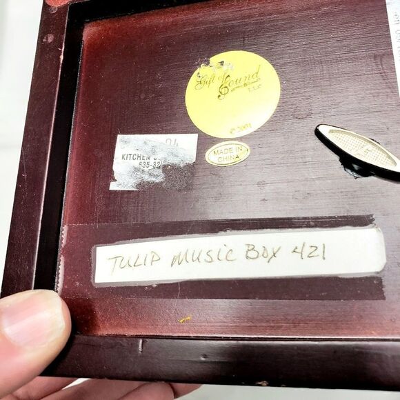 Gift of Sound | Musical Tulip Jewelry Box - Picture 2 of 4